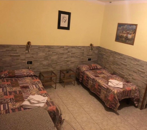 Bedroom 4, Hotel Euro, Genova