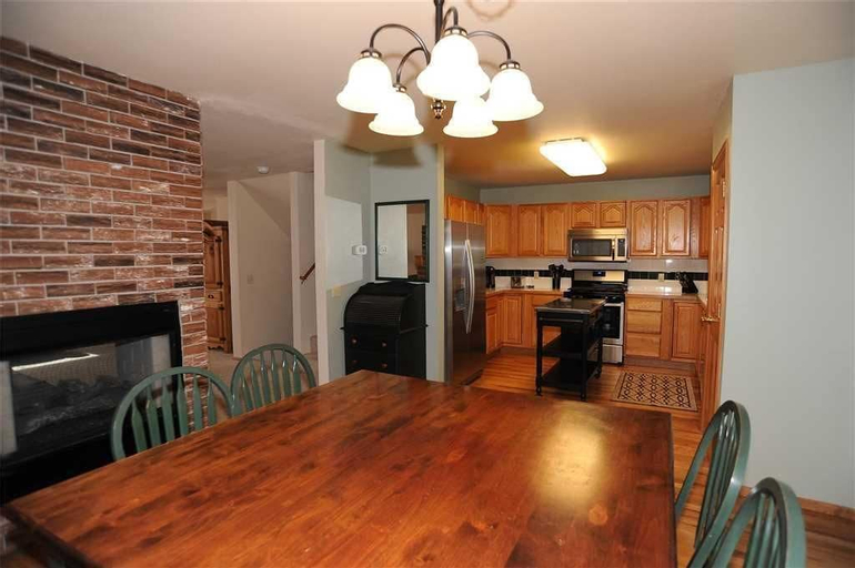 72 Clubhouse Rd Private Home with Hot Tub, Summit