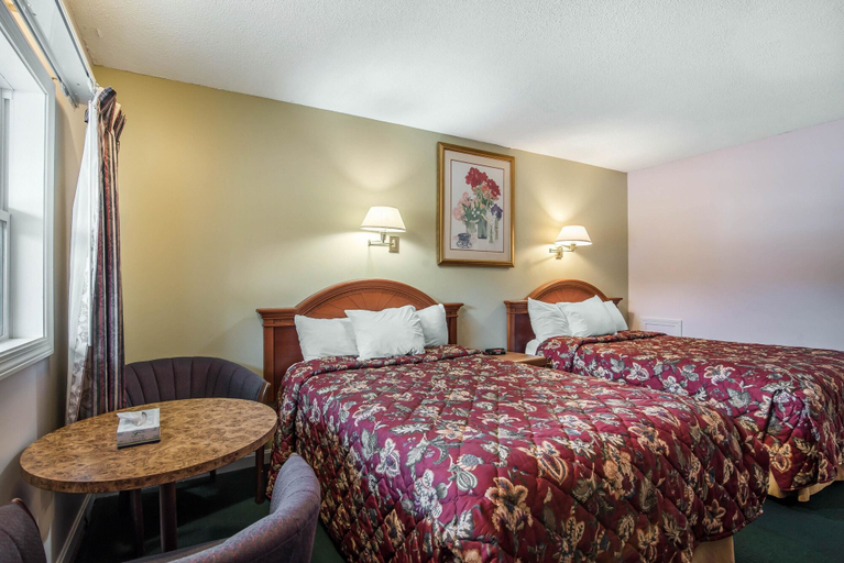 Bedroom 3, Rodeway Inn Bellows Falls, Windham