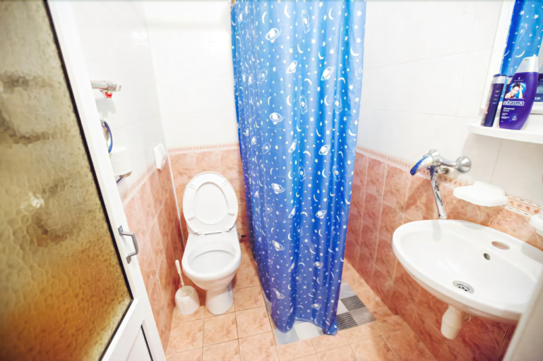 Bathroom 4, Renessans, Sochi gorsovet