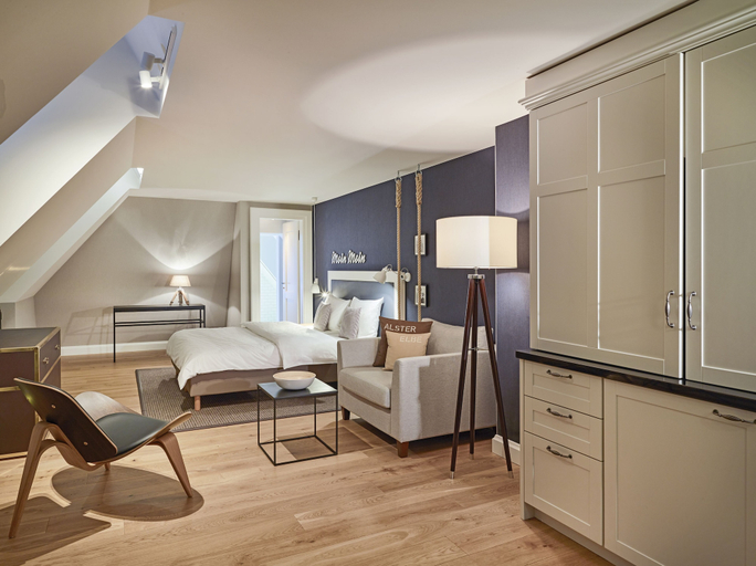 Bedroom 5, Hapimag Resort Hamburg, Hamburg