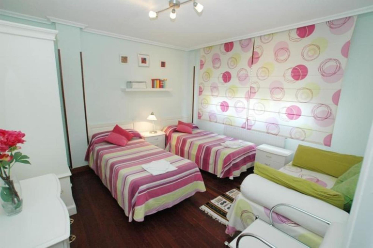 Bedroom 3, Apartment in Isla Playa, Cantabria 103301 by MO Rentals, Cantabria