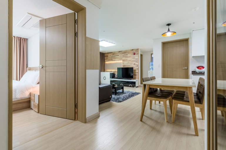 JS Residence Hotel Okpo, Geoje