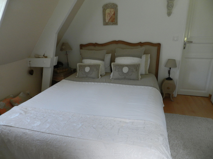 Bedroom 4, Le Pressoir, Calvados