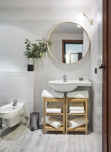 Bathroom 4, A Few Steps to The Duomo Adorable 1BD Apt, Florence