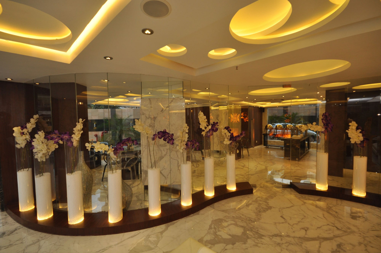 Others 5, Hotel Kempton, Kolkata