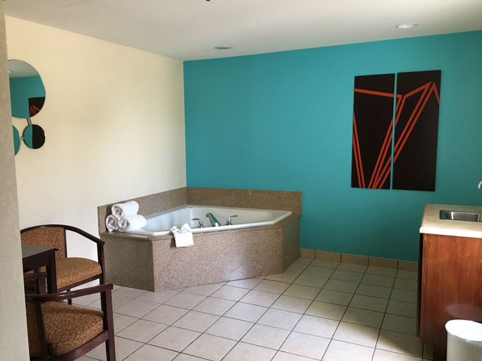 Bathroom 3, Howard Johnson by Wyndham Houma, Terrebonne
