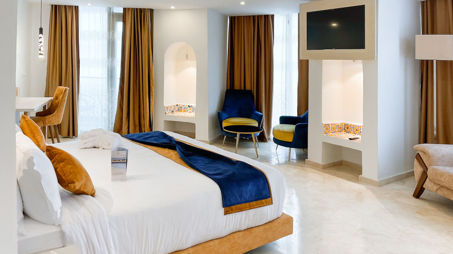 Bedroom 3, Les Sables d'Or, Zeralda