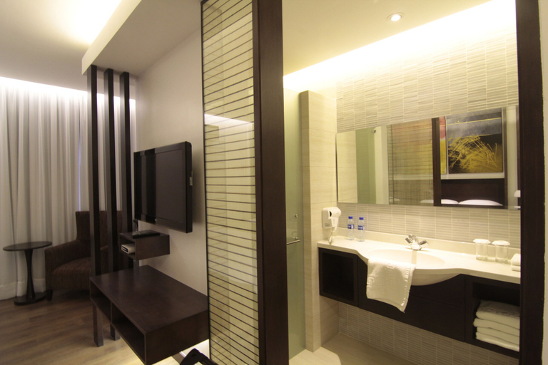 Bathroom, Century Hotel, Mabalacat