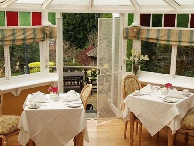 Food & Drinks 4, Tower House 1066, East Sussex