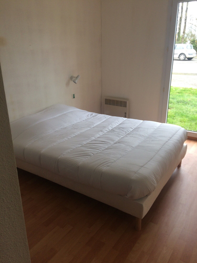 Bedroom 2, Le Salin, Manche
