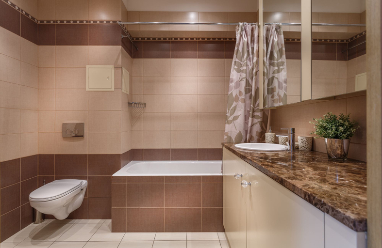 Bathroom 2, FortEstate Leninskiy prospekt 72-2, Western