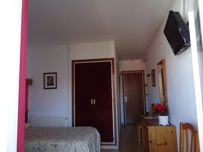 Bedroom 4, Hostal Magnolia, Girona