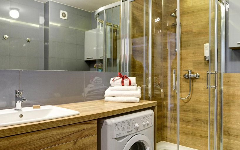 Bathroom 4, Aparthotel Marina Jastarnia, Puck