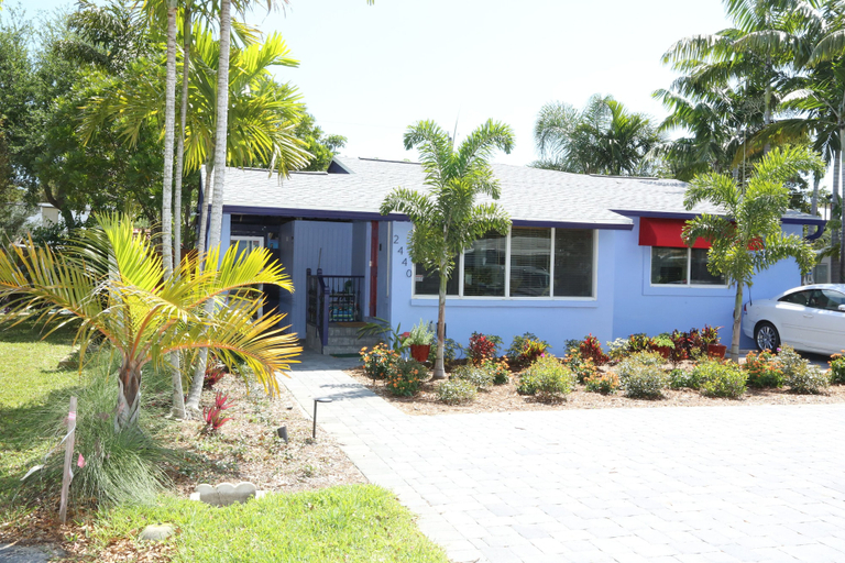 Exterior & Views, Fantasy Island Inn – Caters to Men, Broward