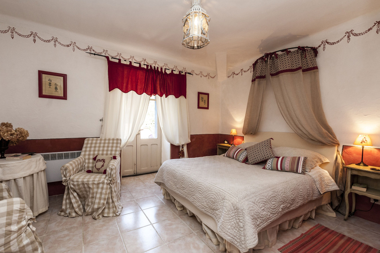 Bedroom 4, La Ribeyrette, Gard