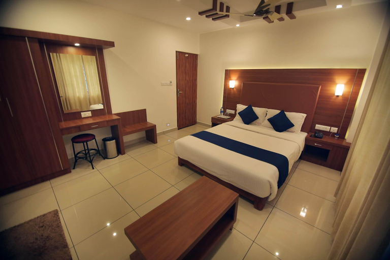 Bedroom 3, White Portico, Theni