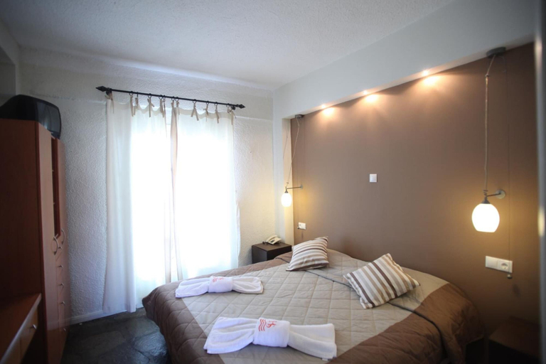 Bedroom 2, Stamos Hotel, Central Macedonia