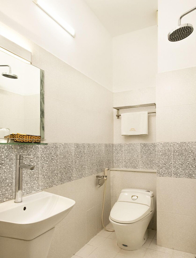 Bathroom 4, My Anh 120 Saigon Hotel, District 1