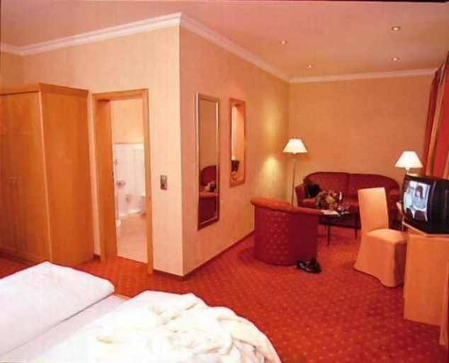 Bedroom 2, Hotel Ochsenwirtshof, Freudenstadt