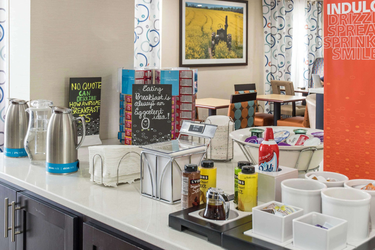 Food & Drinks 5, Hampton Inn Douglas, Coffee