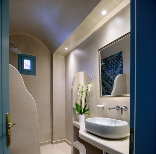 Bathroom 5, Armonia, South Aegean