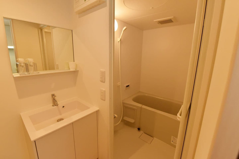 Bathroom 3, Enzo Fukuoka, Fukuoka