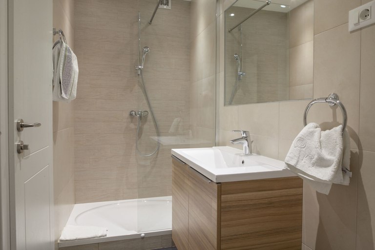 Bathroom 2, Apartment Juric, Brela