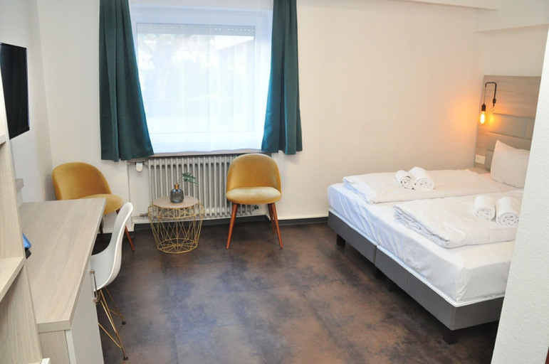 Bedroom 4, Hotel Am Martinsberg, Mayen-Koblenz