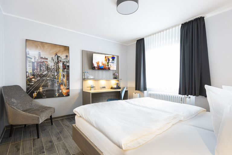 Bedroom 3, Hotel Haus Fück, Leverkusen
