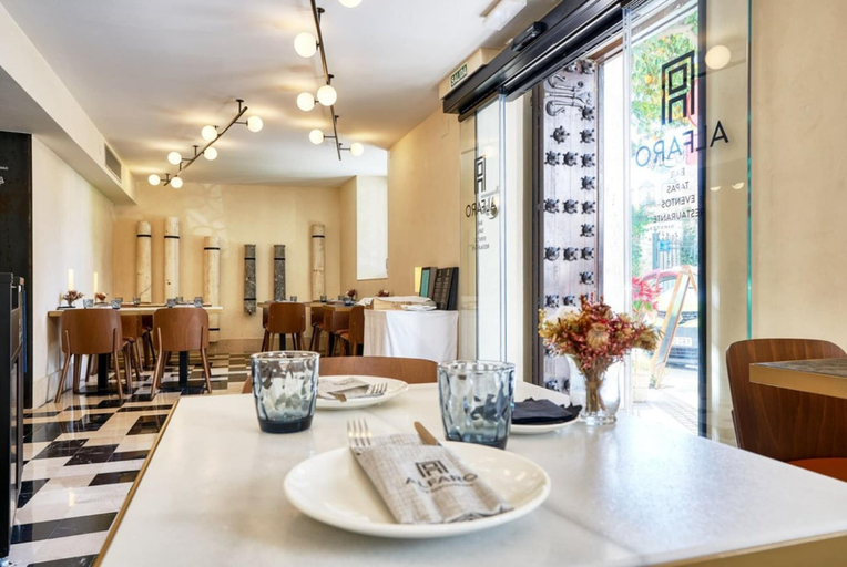 Food & Drinks 5, Suites Murillo Plaza Sta Cruz, Sevilla