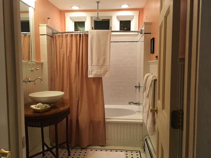 Bathroom 4, Deerhill Inn, Windham