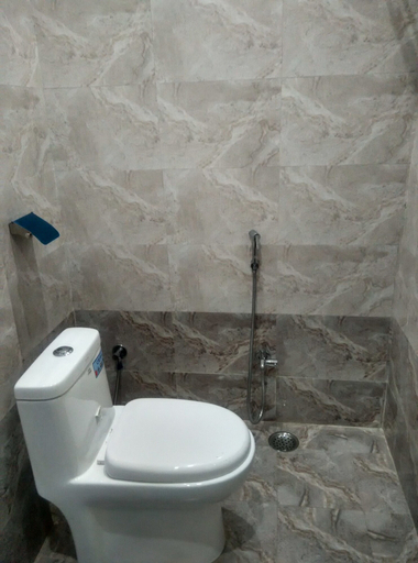 Bathroom 4, The Century Plaza Hotel, Varanasi