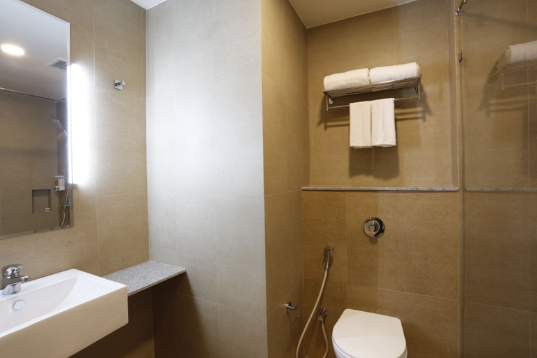 Bathroom 3, Ginger Dwarka, Devbhumi Dwarka