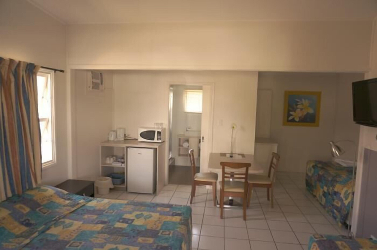 Others 4, Marlin Motel, Gold Coast