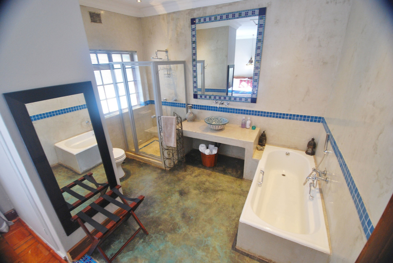Bathroom 5, The Wardrobe Guest House, City of Tshwane
