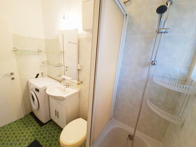Bathroom 3, Insideout Apartment, Dubrovnik
