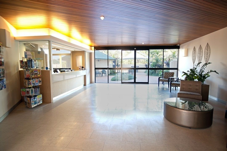 Kirribilli Riverfront Apartments, New Farm
