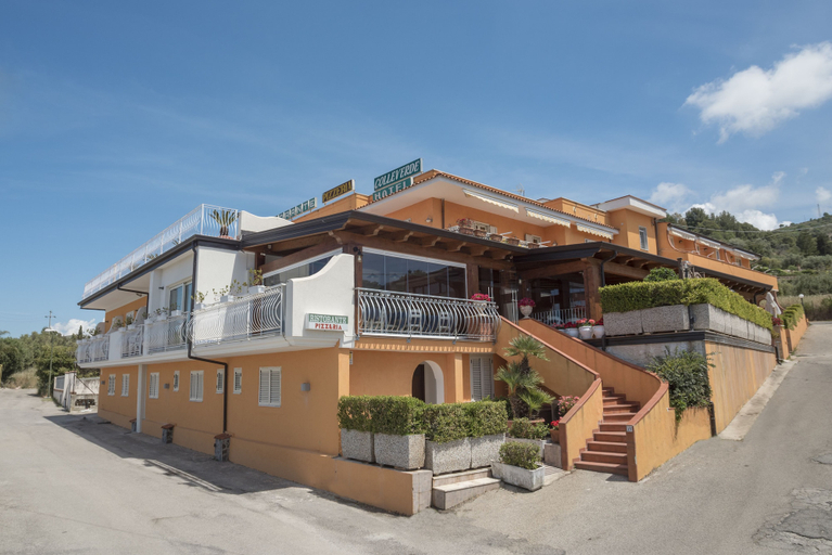Exterior & Views, Hotel Ristorante Il Colleverde, Salerno
