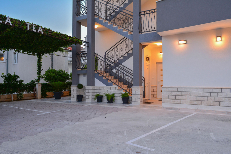 Exterior & Views 2, Luxury Apartments Villa Tea, Okrug
