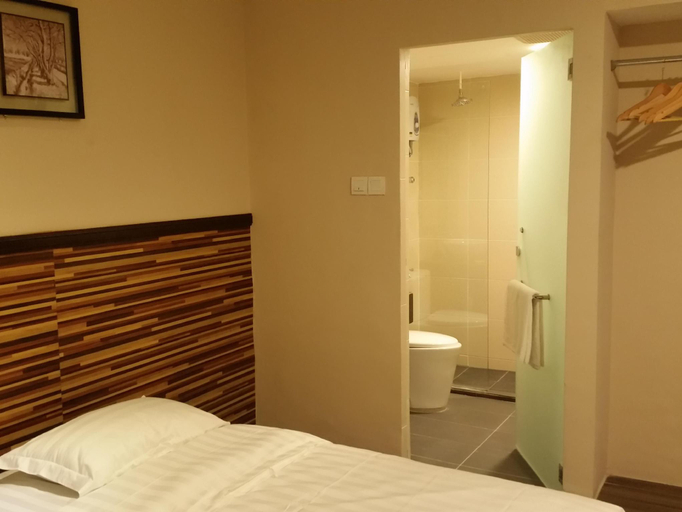 Bedroom 2, Sri Iskandar Hotel, Kota Kinabalu