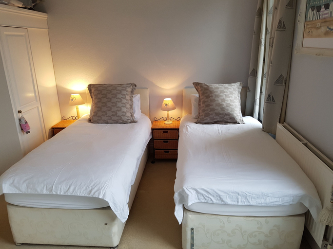 Bedroom 2, Cherry End bed and breakfast, West Sussex