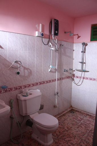 Bathroom 3, L.L.Tourist Inn & Safari jeeps, Nochchiyagama