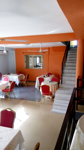 Food & Drinks 2, Nuvivi, Accra