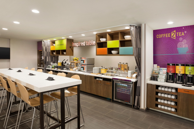 Food & Drinks 5, Home2 Suites by Hilton Houston-Pearland, Houston
