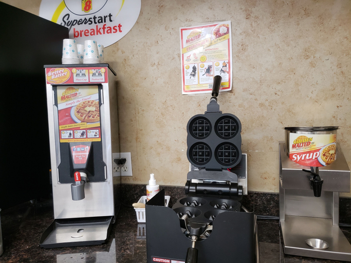 Food & Drinks 5, Super 8 by Wyndham Covington, Saint Tammany