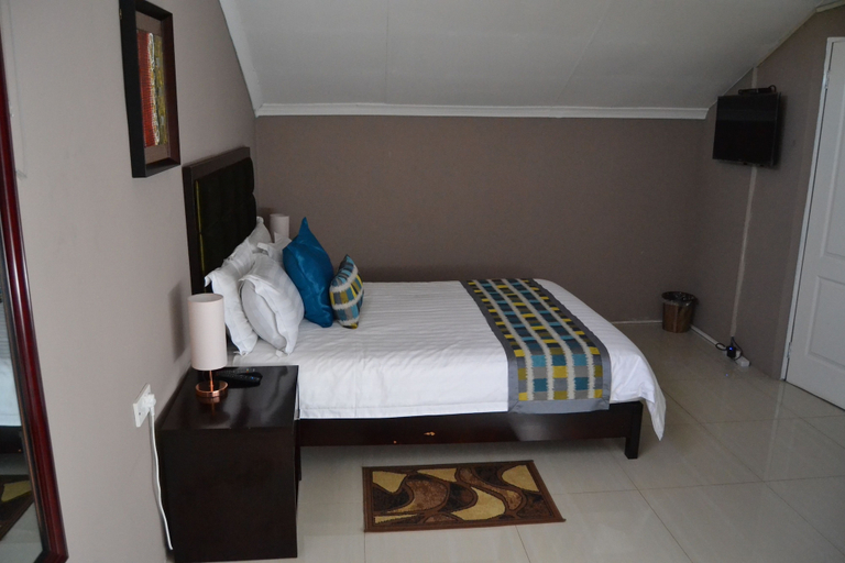 Bedroom 2, Triple Palms Bed and Breakfast, Gaborone