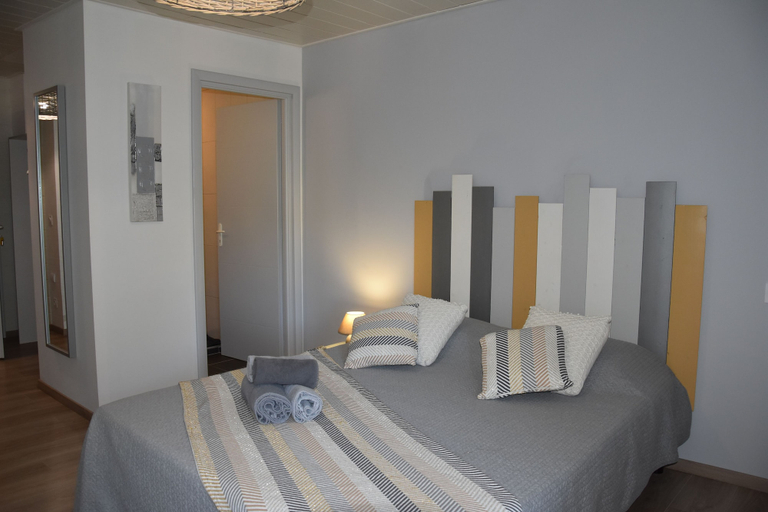 Bedroom 5, Domaine de Calbiac - On the boardwalk, Lot-et-Garonne