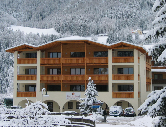 Exterior & Views 2, Wirtshaushotel Alpenrose, Bolzano