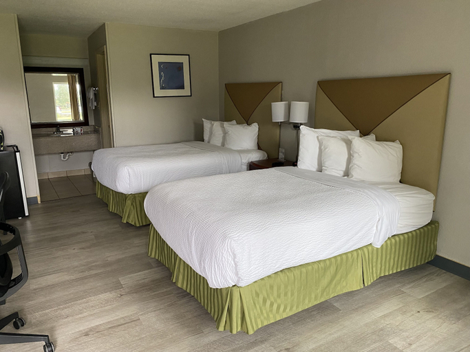 Bedroom 3, Days Inn by Wyndham Brunswick/St. Simons Area, Glynn